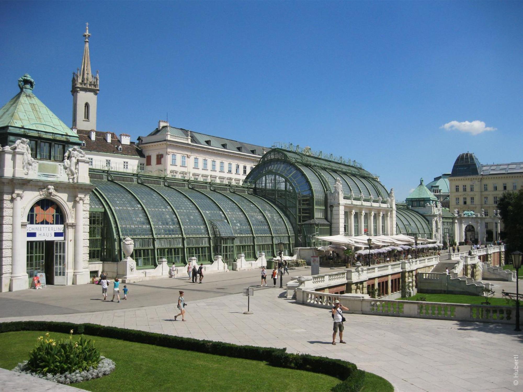 Living Hotel An Der Oper Вена Экстерьер фото