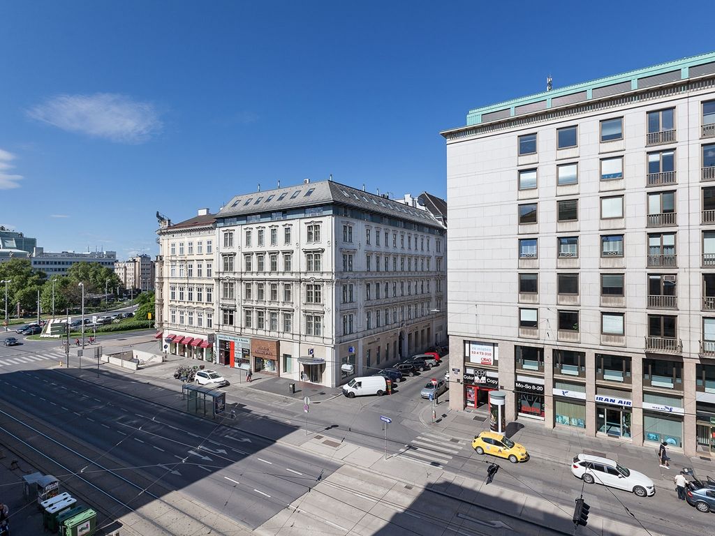 Living Hotel An Der Oper Вена Экстерьер фото
