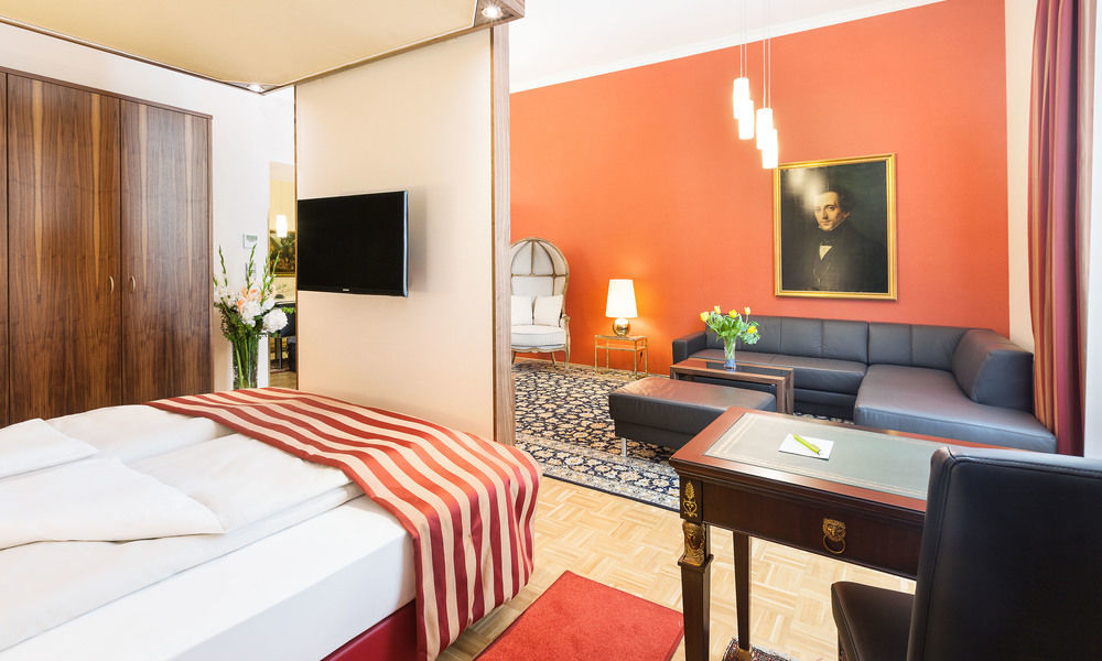 Living Hotel An Der Oper Вена Экстерьер фото