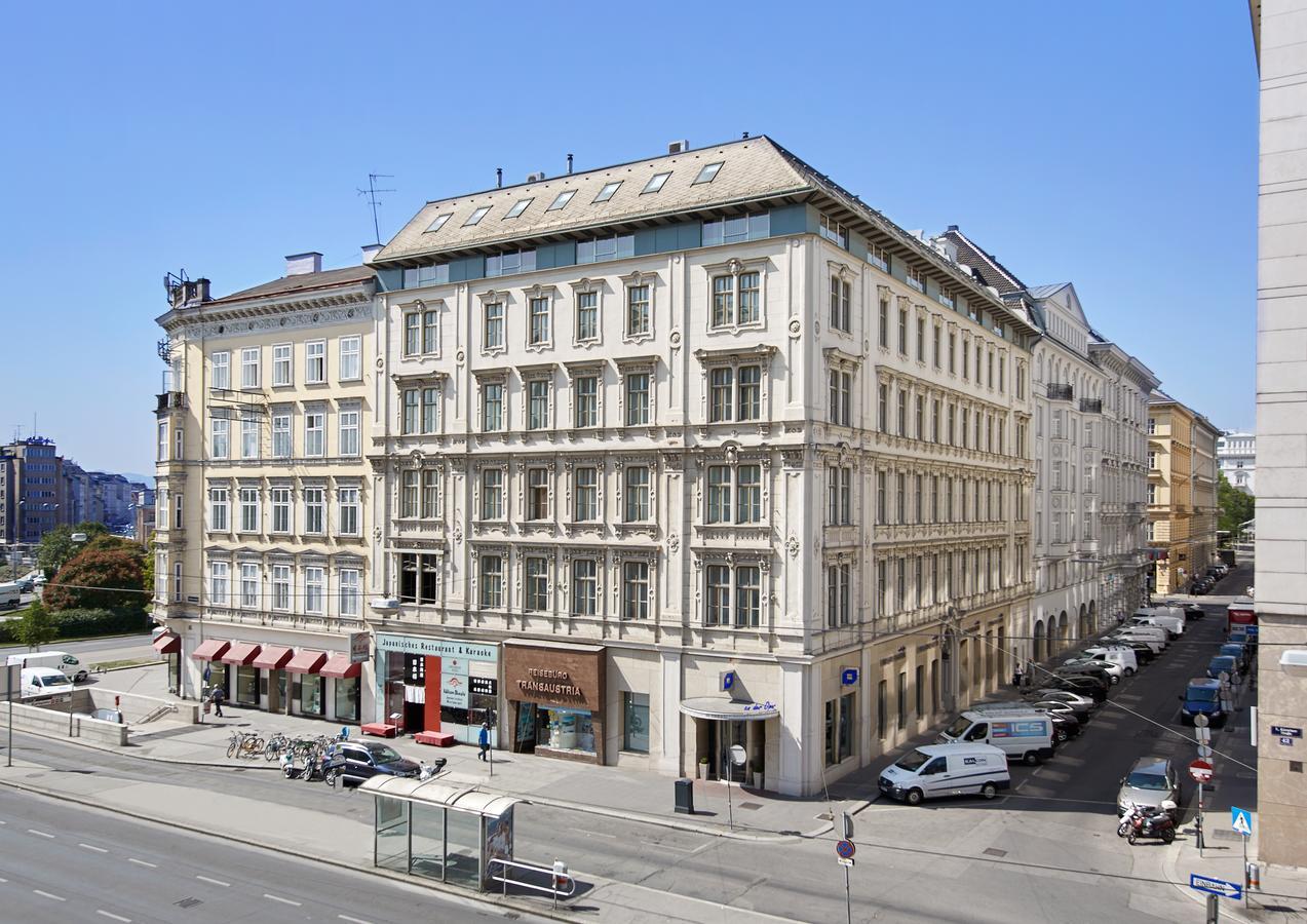 Living Hotel An Der Oper Вена Экстерьер фото