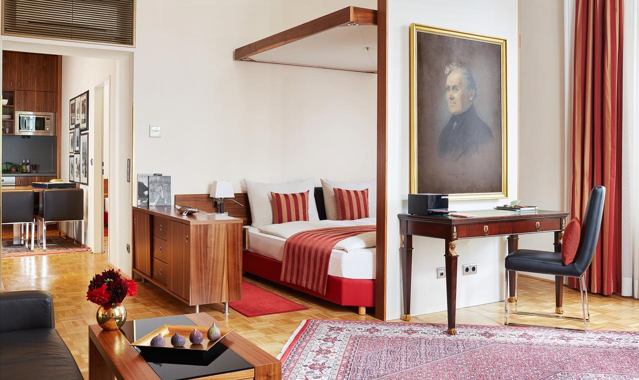 Living Hotel An Der Oper Вена Экстерьер фото