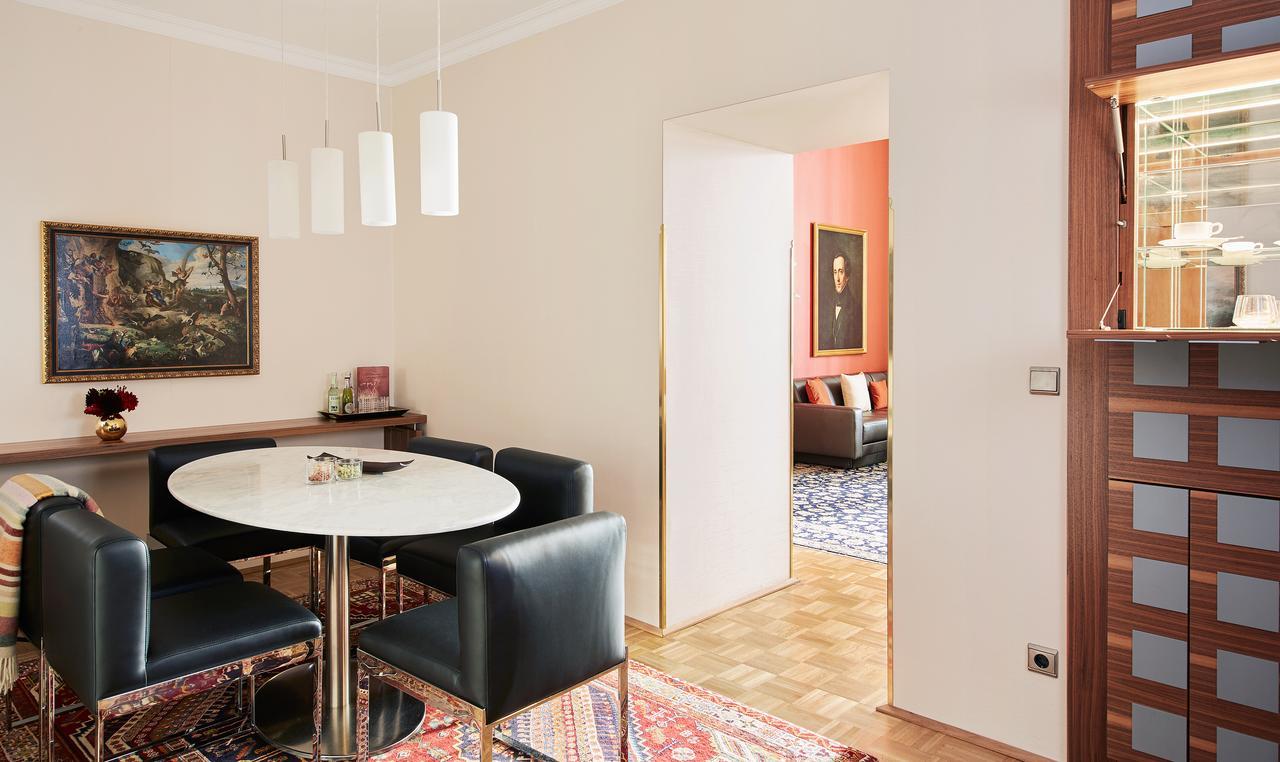 Living Hotel An Der Oper Вена Экстерьер фото