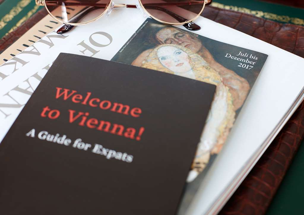 Living Hotel An Der Oper Вена Номер фото